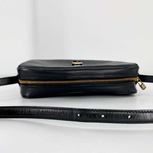 ❤️✨BEAUTIFUL✨❤️ CROSSBODY - Picture 6 of 14